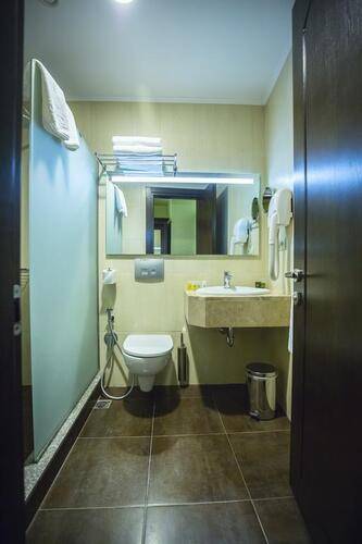 Colosseum Marina Hotel