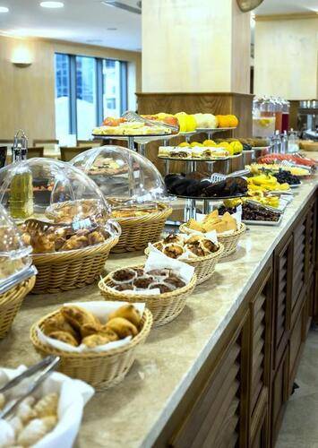 Colosseum Marina Hotel