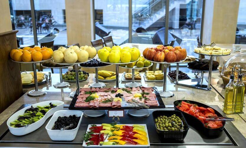 Colosseum Marina Hotel