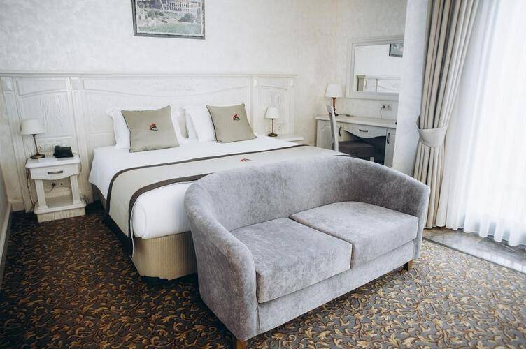 Colosseum Marina Hotel