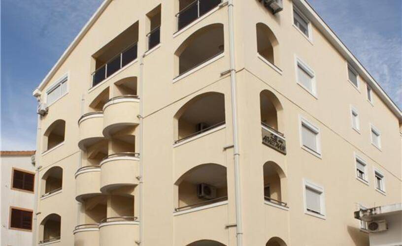 Jovan Apartments