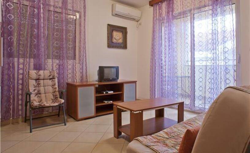 Jovan Apartments