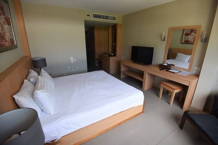 Phi Phi Charlie Beach Resort