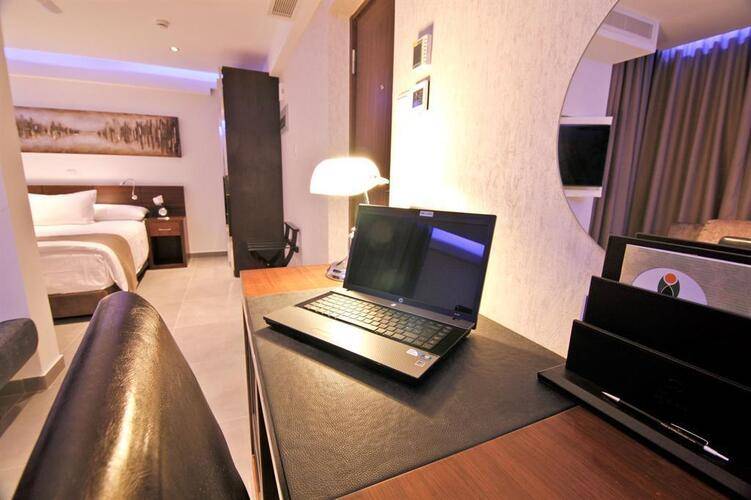Achilleos City Hotel