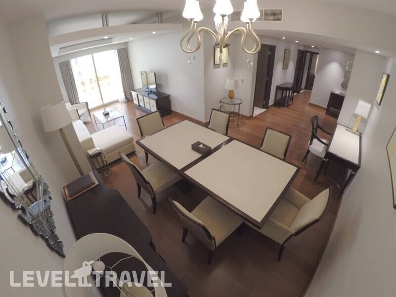 Фотография Number One Tower Suites