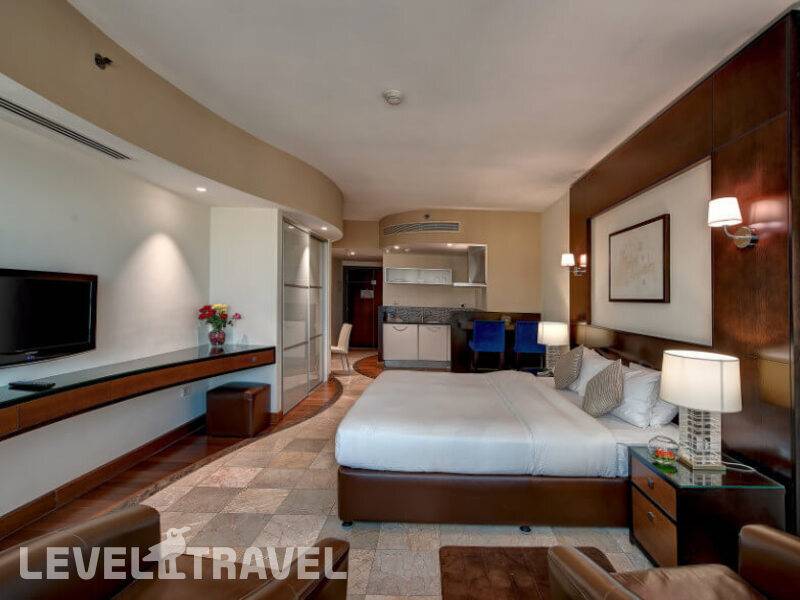Фотография Number One Tower Suites