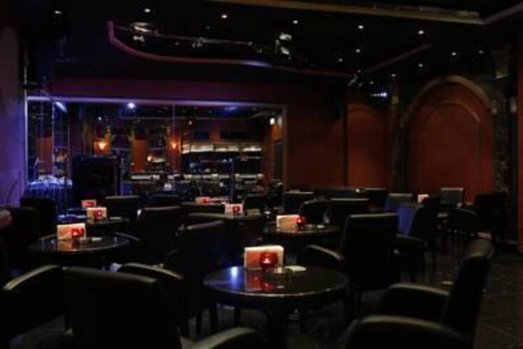 Broadway Hotel