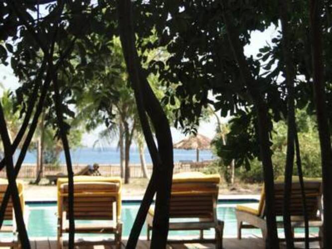 Giman Free Beach Resort