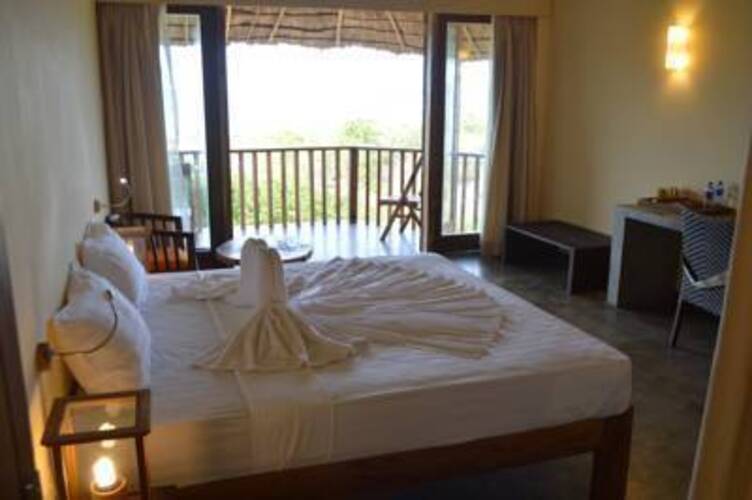 Giman Free Beach Resort