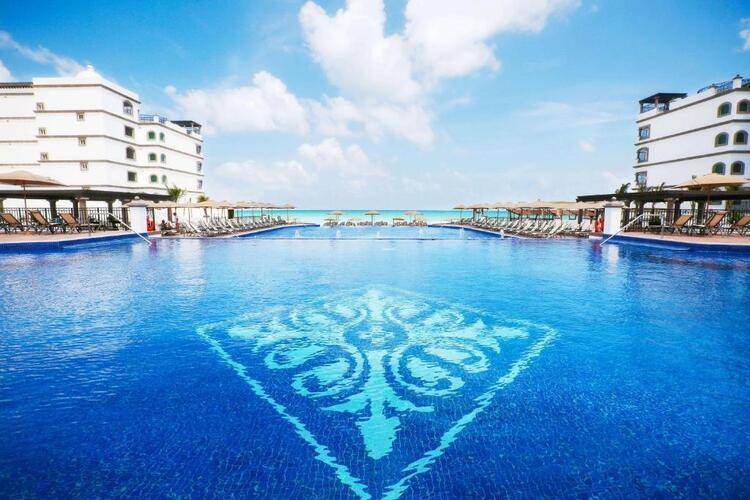 Grand Residences Riviera Cancun