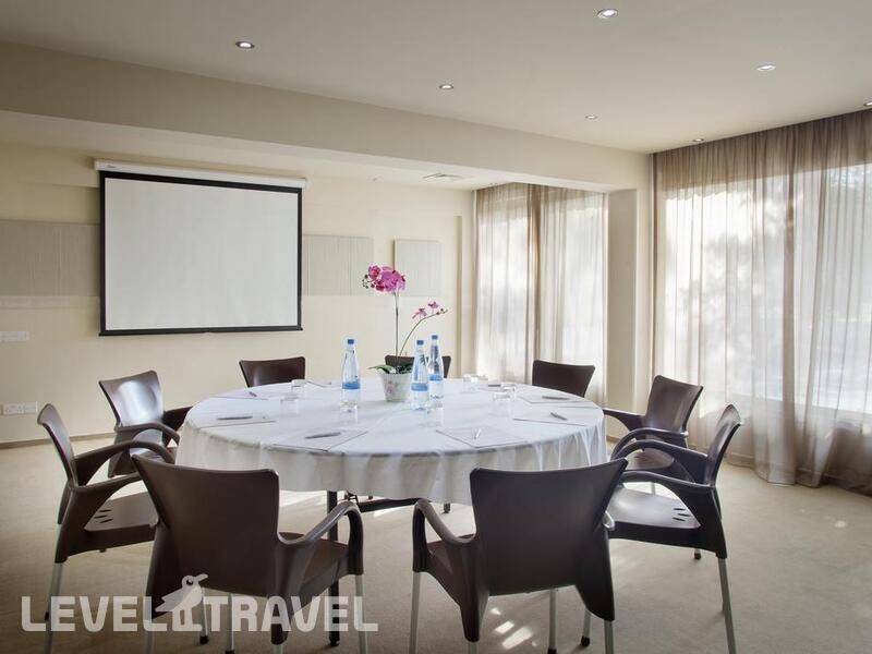 Фотография Almond Business Suites
