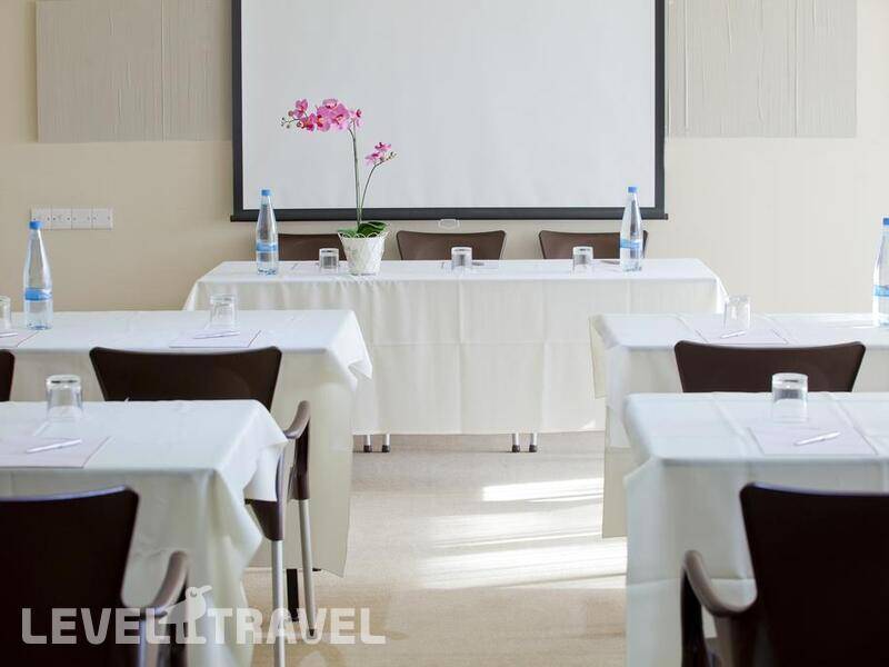 Фотография Almond Business Suites