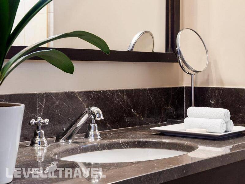 Фотография Grecotel Vouliagmeni Suites