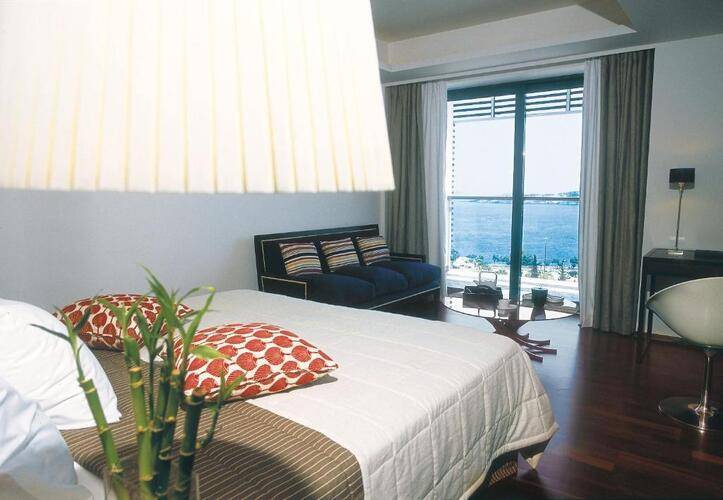 Grecotel Vouliagmeni Suites