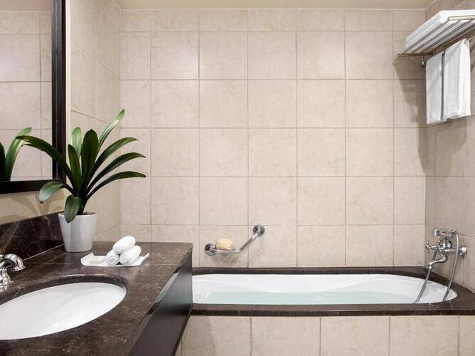 Grecotel Vouliagmeni Suites
