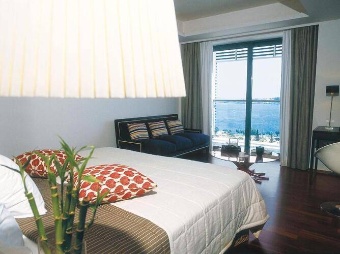 Grecotel Vouliagmeni Suites