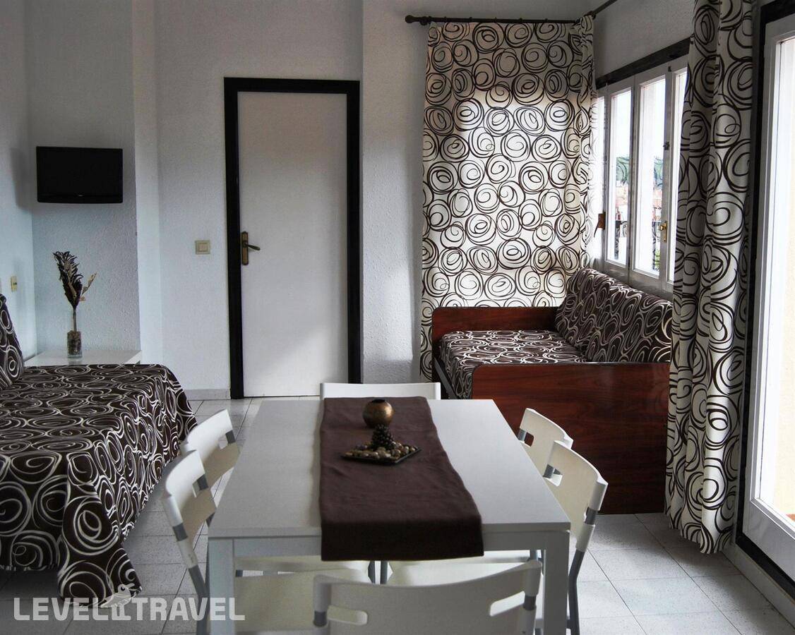 фотографии отеля Apartments Monjardi в Испания(Льорет-де-Мар) - фото №12