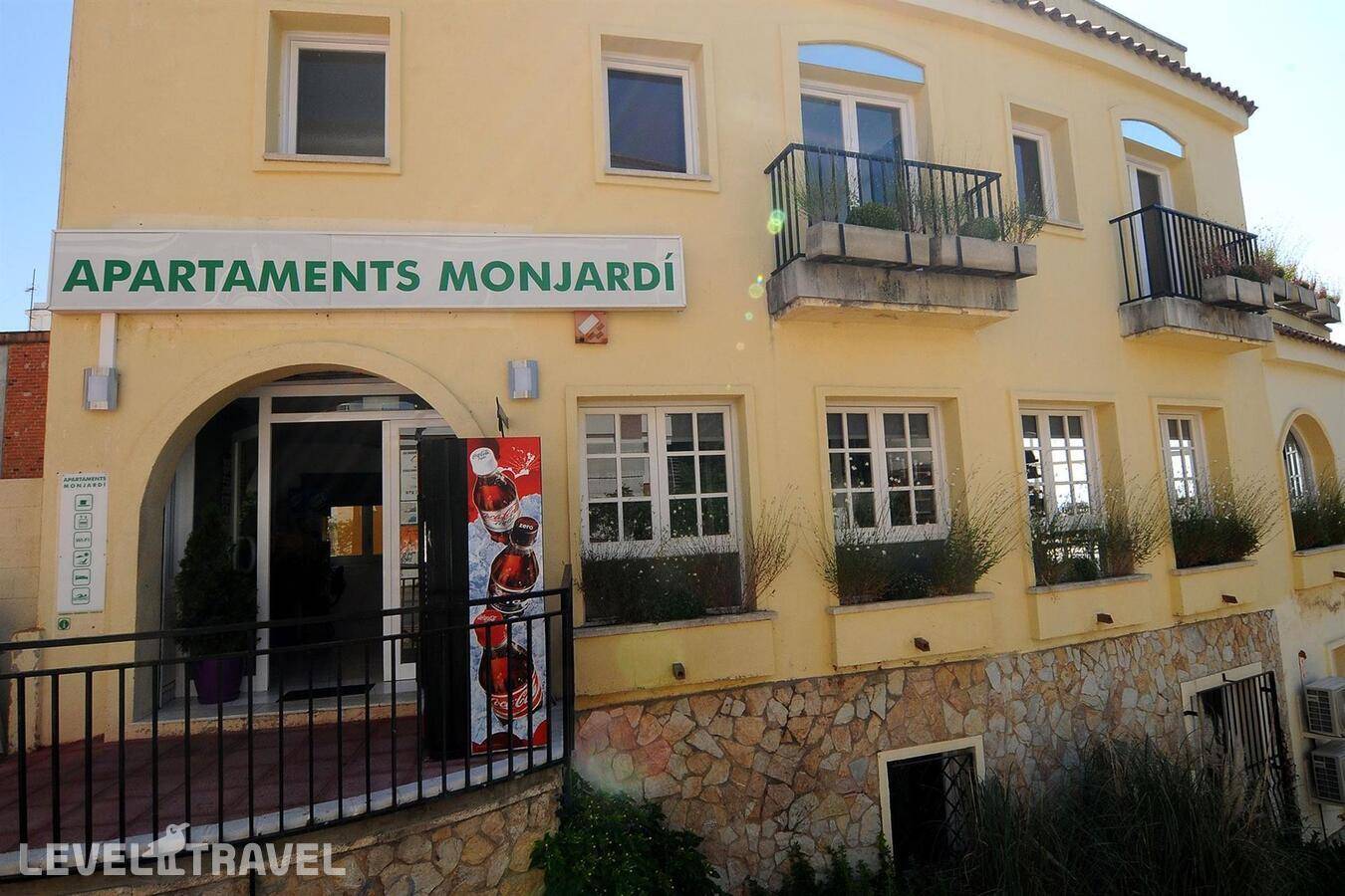 фотографии отеля Apartments Monjardi в Испания(Льорет-де-Мар) - фото №23