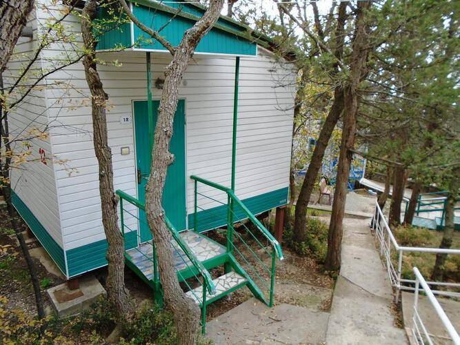 Пансионат Изумруд