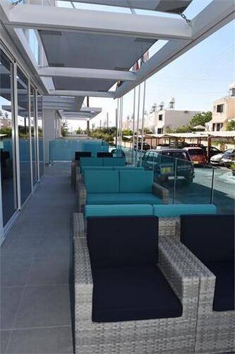Sunny Blue Hotel