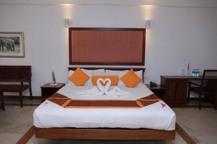 Refresh Hotel