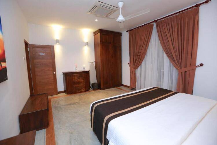 Refresh Hotel