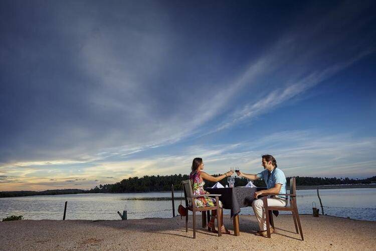 Amaranthe Bay Resort & Spa