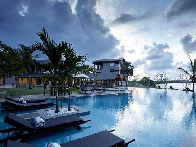 Amaranthe Bay Resort & Spa