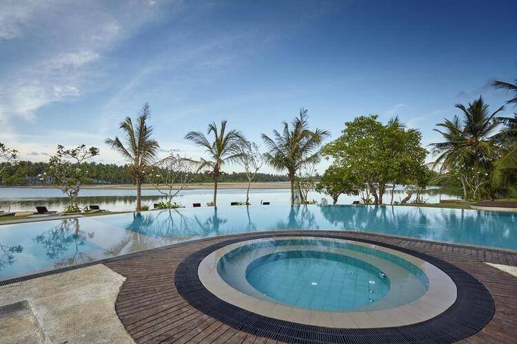 Amaranthe Bay Resort & Spa