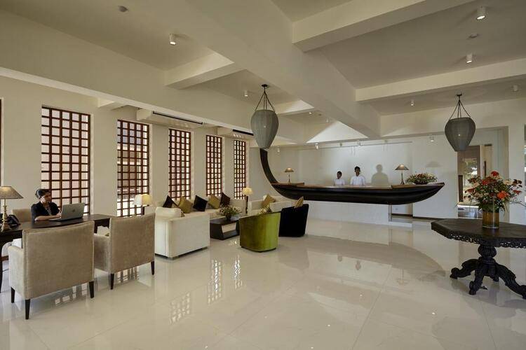 Amaranthe Bay Resort & Spa