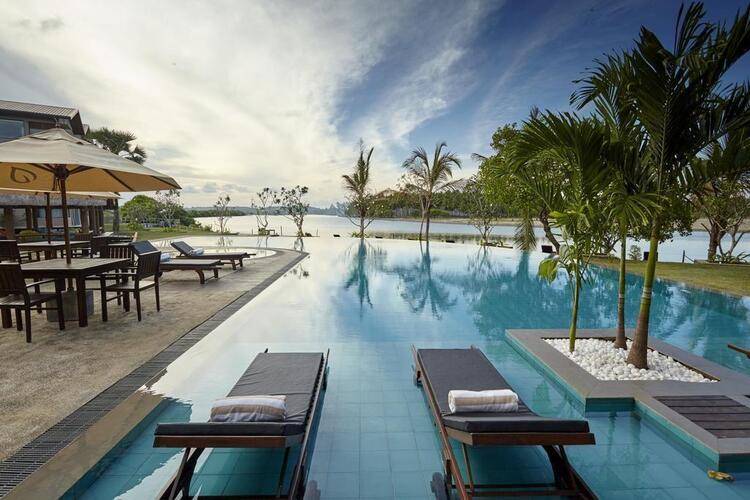 Amaranthe Bay Resort & Spa
