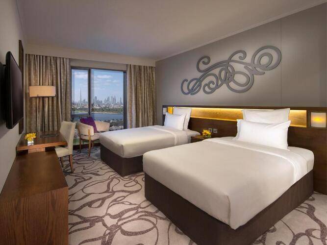 Pullman Dubai Creek City Centre Residences