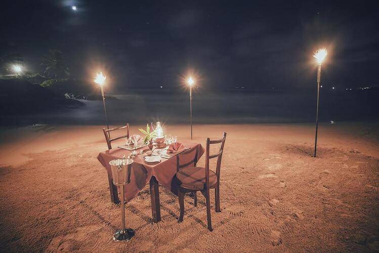 Rockside Beach Resort