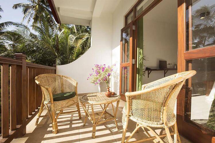 Rockside Beach Resort