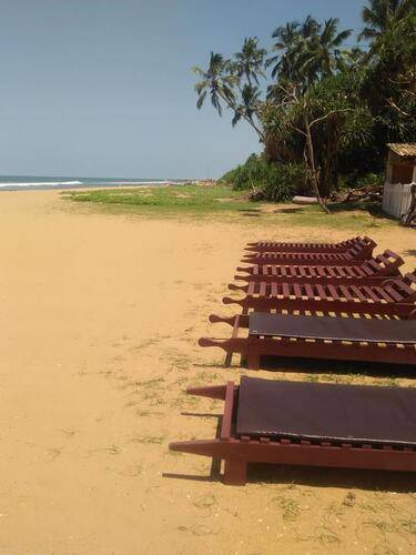 Green Shadows Beach Hotel