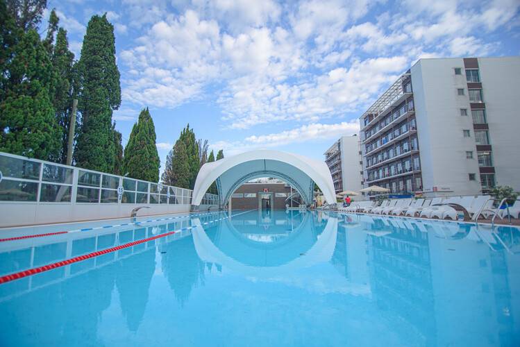 Bridge Family Resort (Бридж Фемили Резорт)