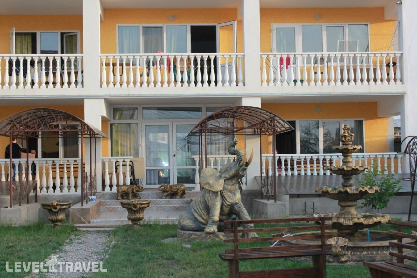 фотографии отеля Золотой Слон Отель в Россия(Николаевка) - фото №7