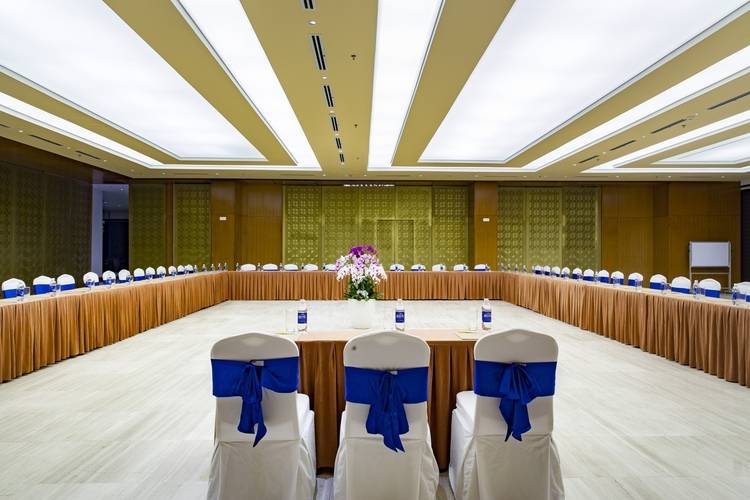 Star City Hotel & Condotel Beachfront Nha Trang ( Ex.Star City)