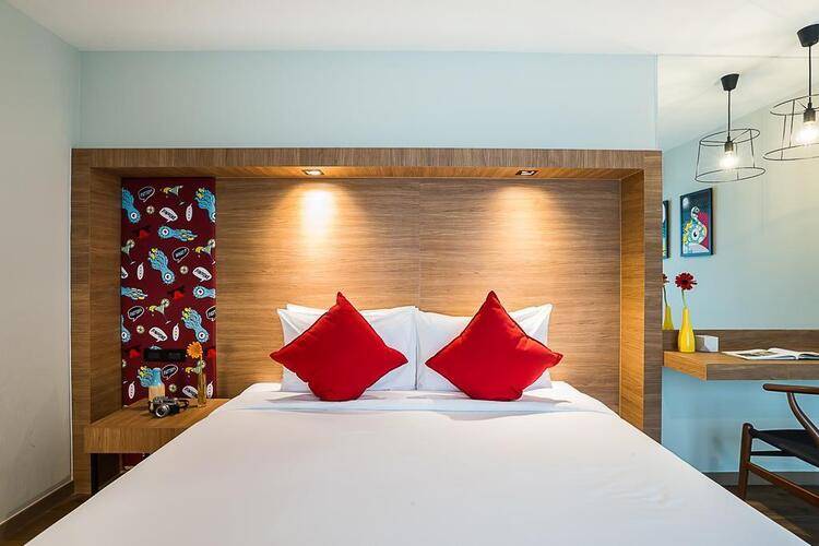 Sunshine Hip Hotel
