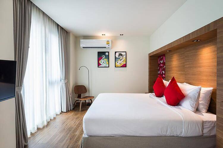 Sunshine Hip Hotel