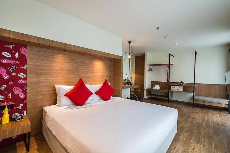 Sunshine Hip Hotel