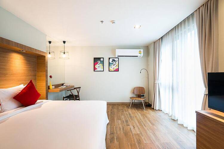 Sunshine Hip Hotel