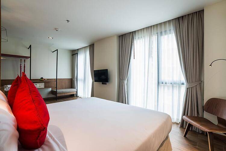 Sunshine Hip Hotel