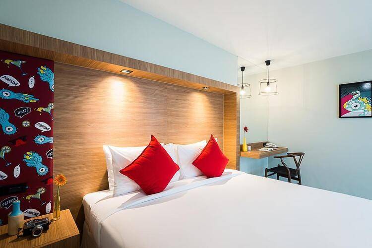 Sunshine Hip Hotel