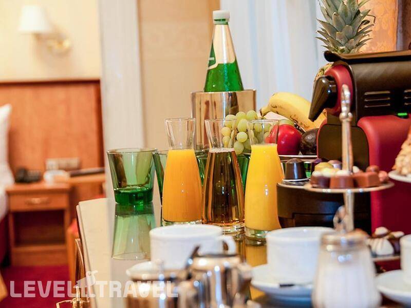 Фотография Opera Suites Hotel