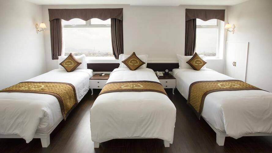 Sea Phoenix Hotel