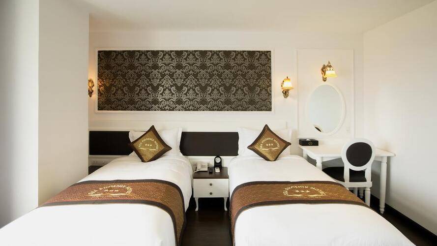 Sea Phoenix Hotel