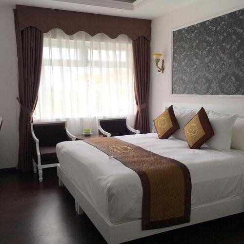 Sea Phoenix Hotel