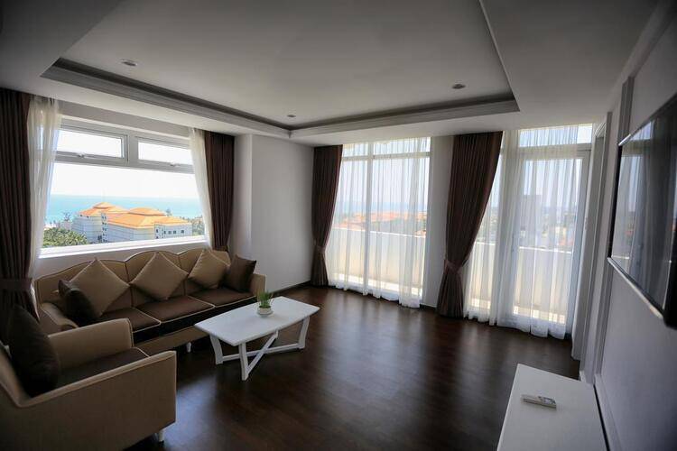 Sea Phoenix Hotel