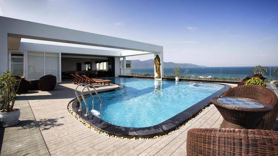 Sea Phoenix Hotel